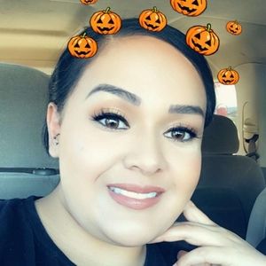 Meet your Posher, Isabel